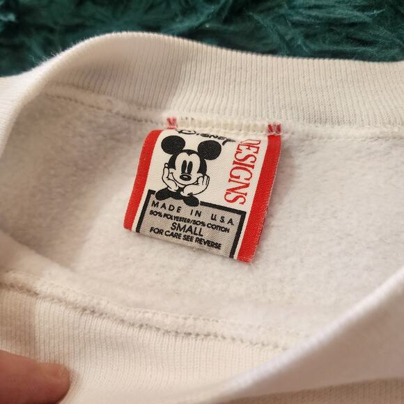 Vintage Walt Disney World Mickey Castle Sweatshirt White Made in USA Small 18x24 - Picture 5 of 7
